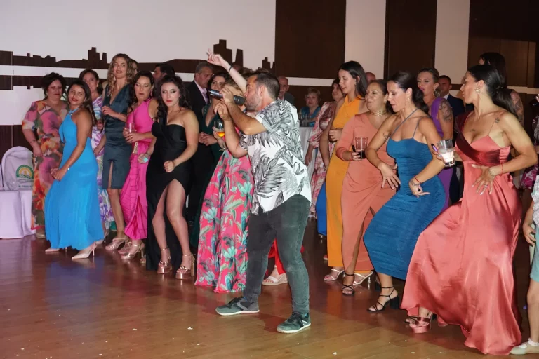 Reggaetón antiguo para bodas en Sevilla: la playlist perfecta (con DJ incluido)